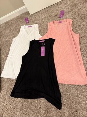 Moshu Soft V-Neck Tank Top - Black, White & Pink